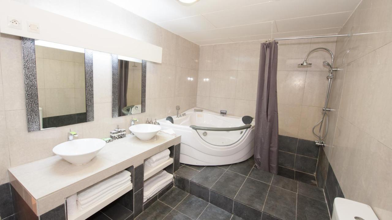 Residence Hoteliere Du Phare Libreville Eksteriør bilde